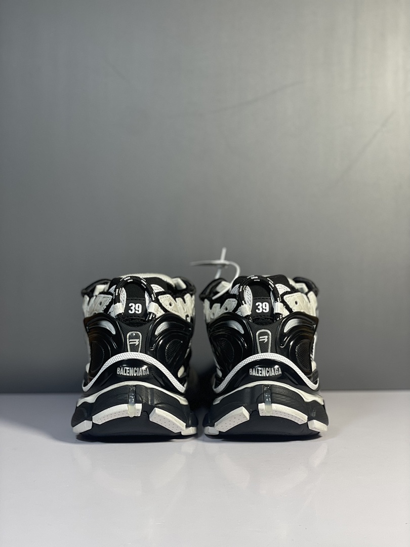 Balenciaga Runner 7.5 - Image 71