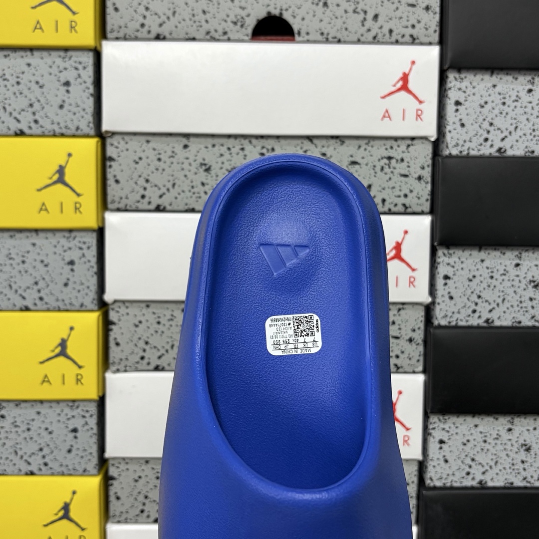 Adidas Yeezy Slide Azure Slides Blue (Matte) - Image 3