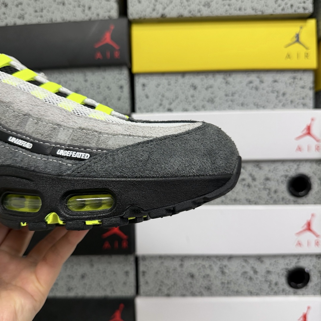 Nike Air Max 95 SP Undefeated Geo NYC Neon IB4523-004 - Image 6
