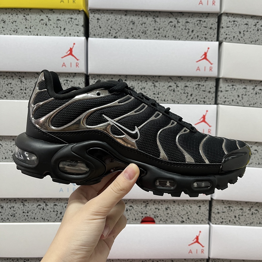 Nike Air Max Plus SE Black Chrome - Image 8