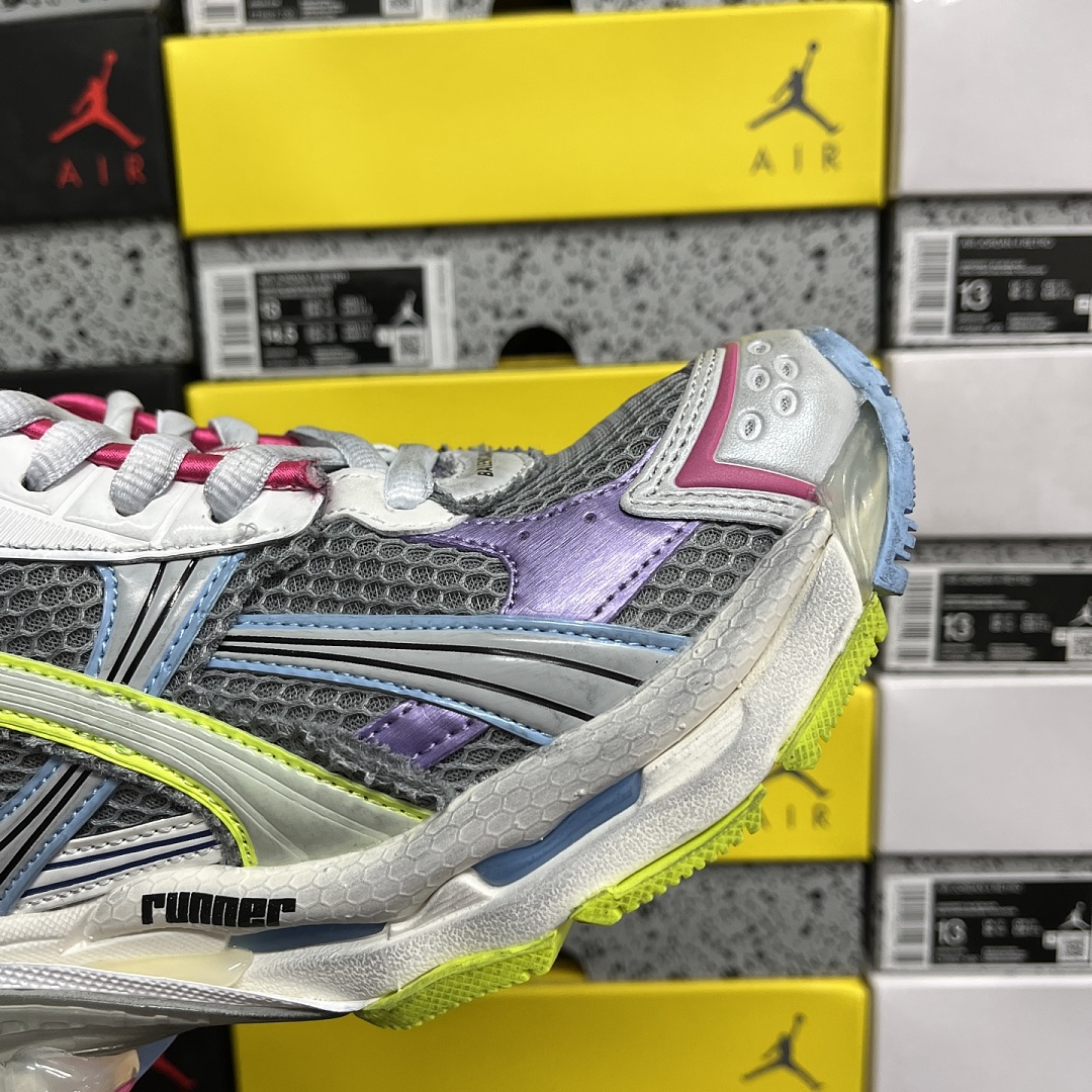 Balenciaga BLCG Runner 7.5 - Image 4