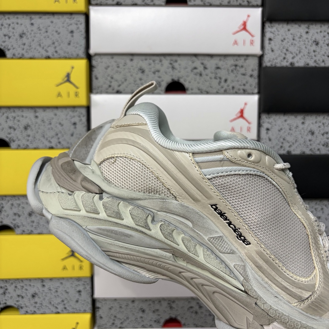 Balenciaga Triple S 2 - Image 5
