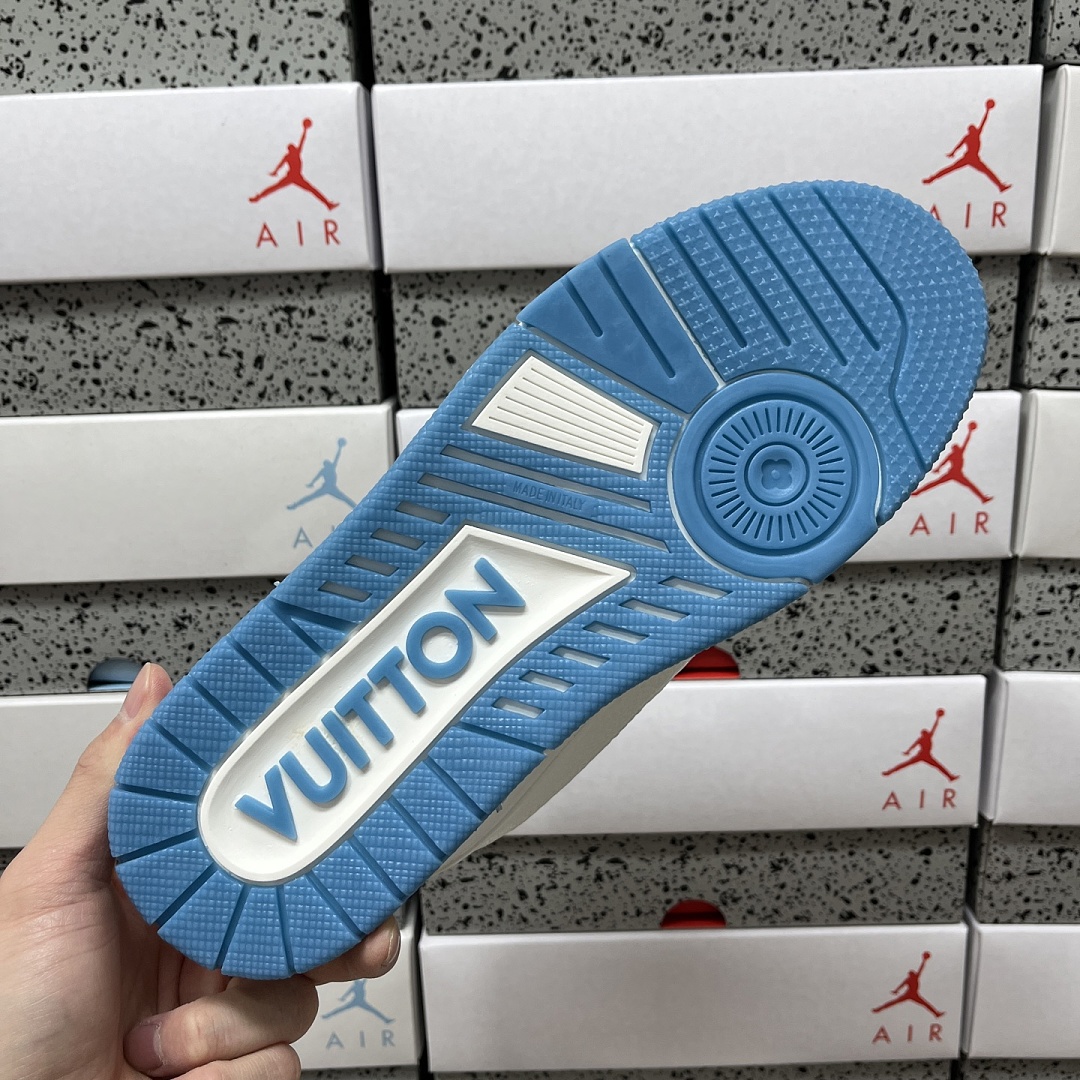 Louis Vuitton Trainer Rhinestone - Image 9