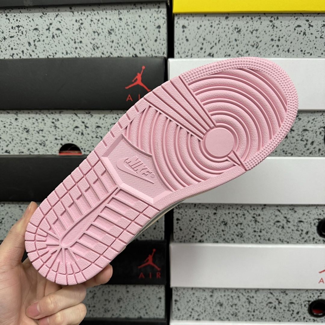 Nike Jordan 1 Retro Low OG SP Travis Scott Shy (Pink) - Image 4