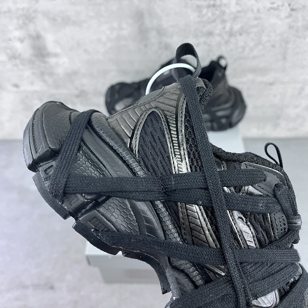 Balenciaga 3XL Extreme Lace - Image 2