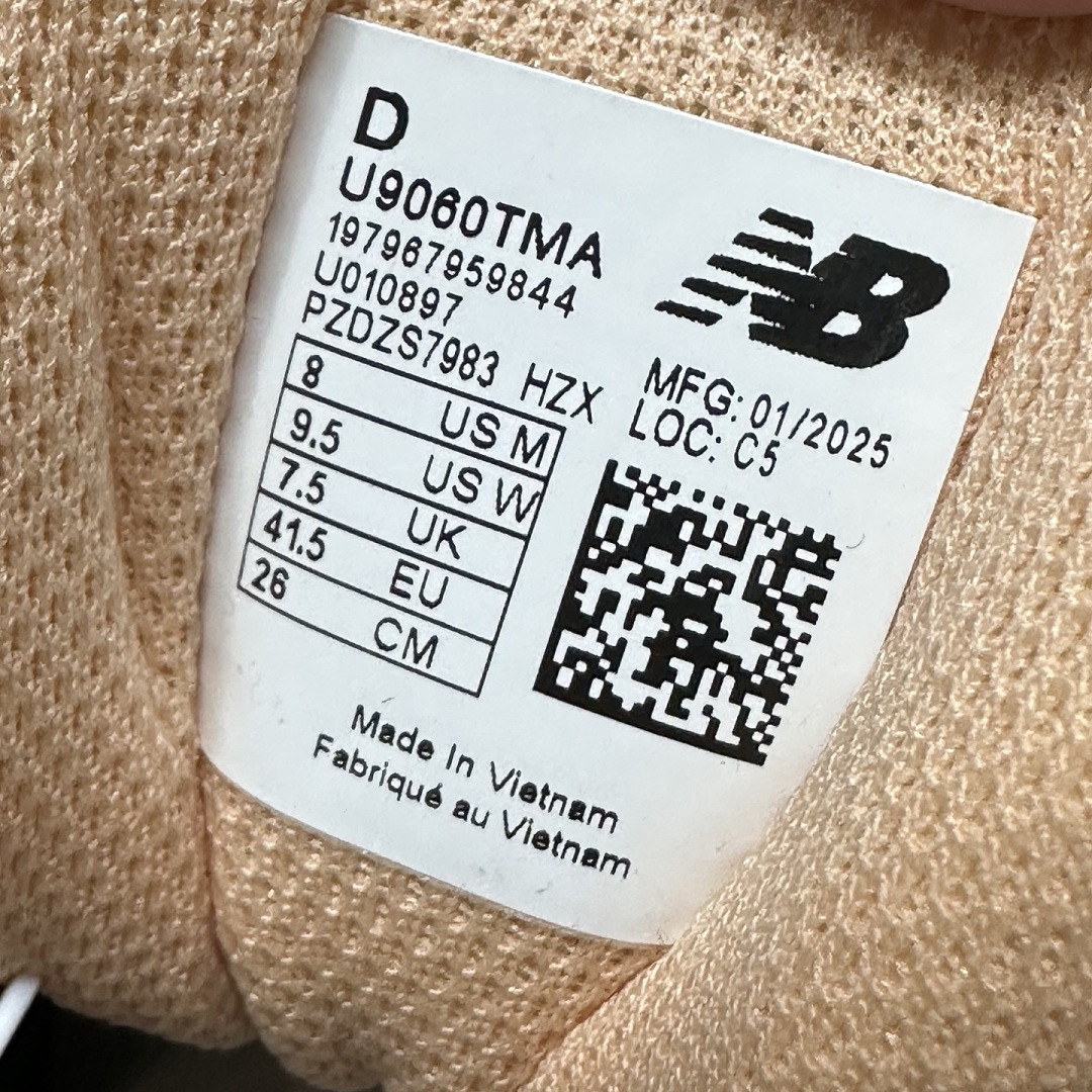 New Balance 9060 - Image 9