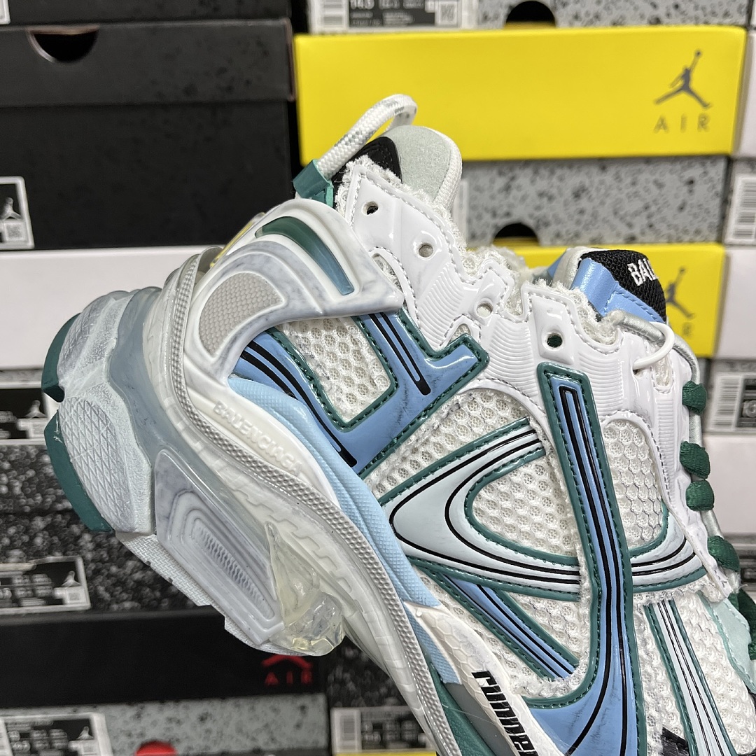 Balenciaga BLCG Runner 7.5 - Image 8