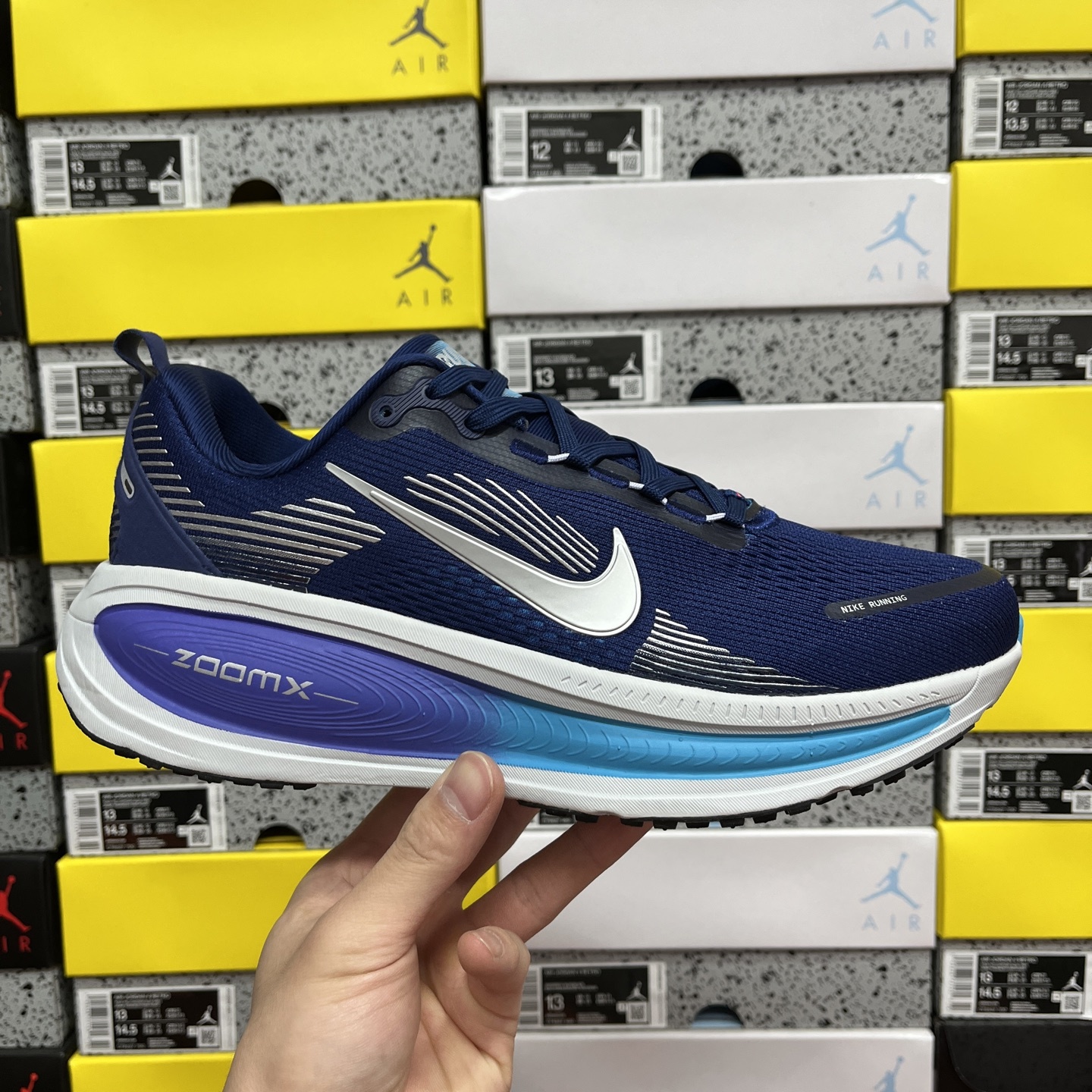 Nike Zoom Vomero - Image 11