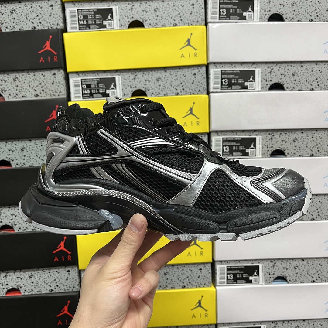 Balenciaga BLCG Runner 7.5 - Image 3
