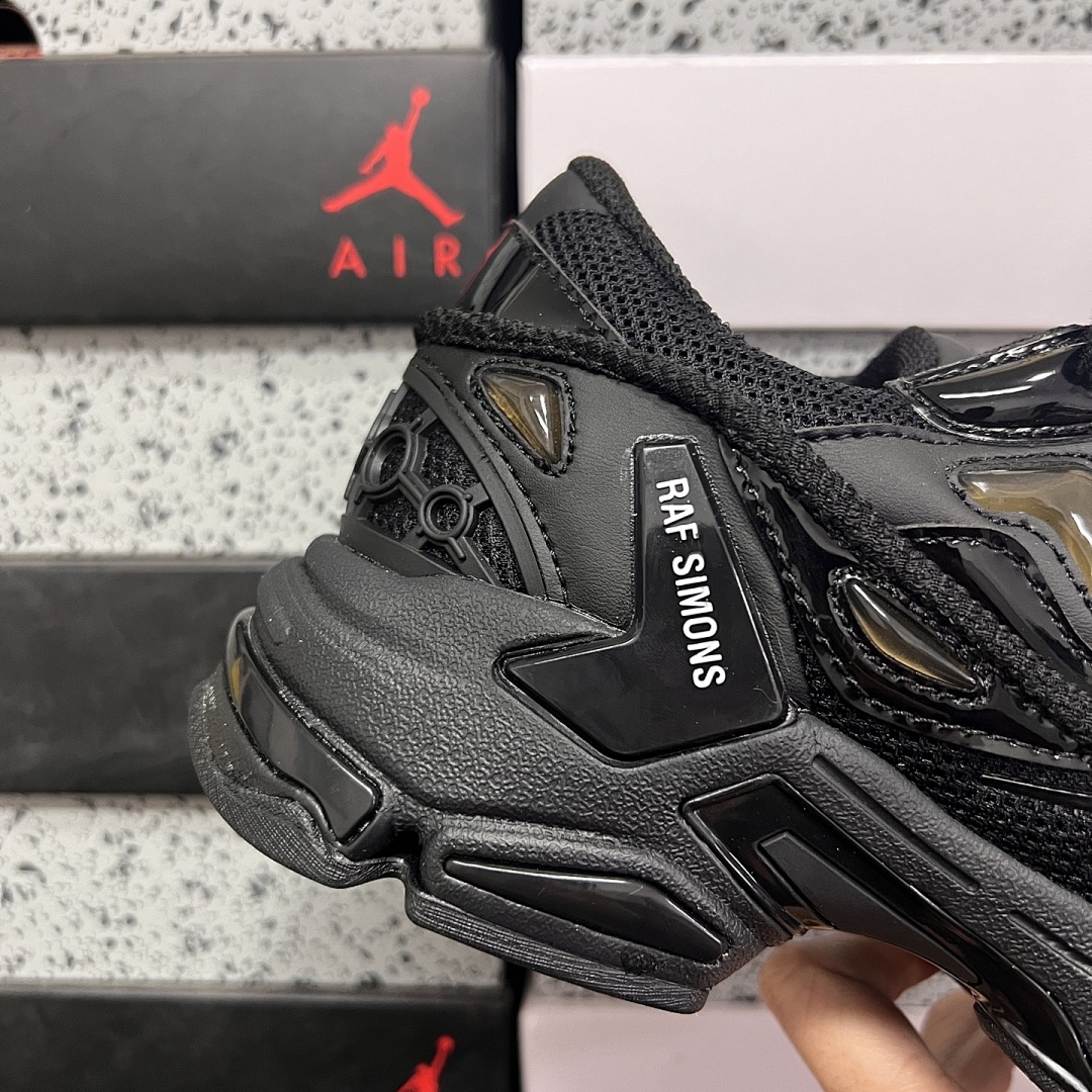 On Running Raf Simons Pharaxus - Image 7