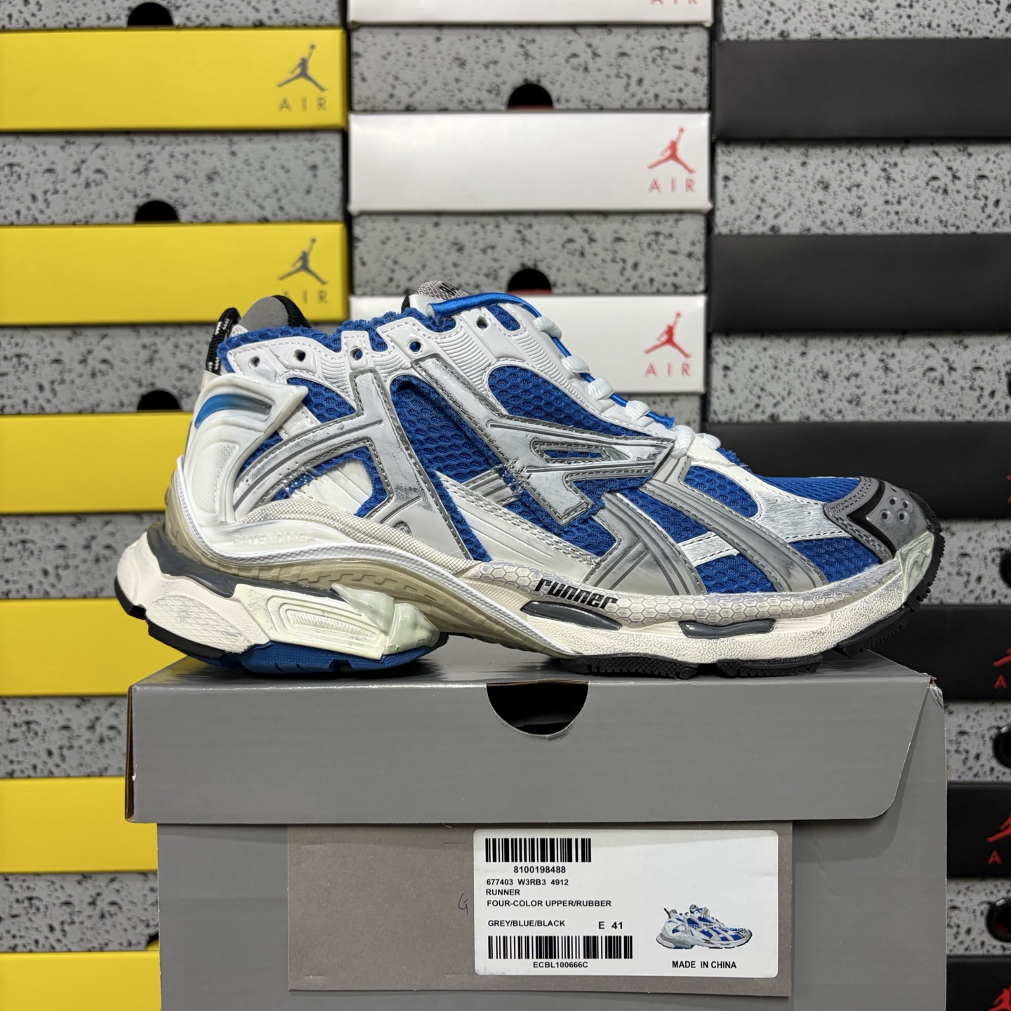 Balenciaga BLCG Runner 7.0 - Image 13