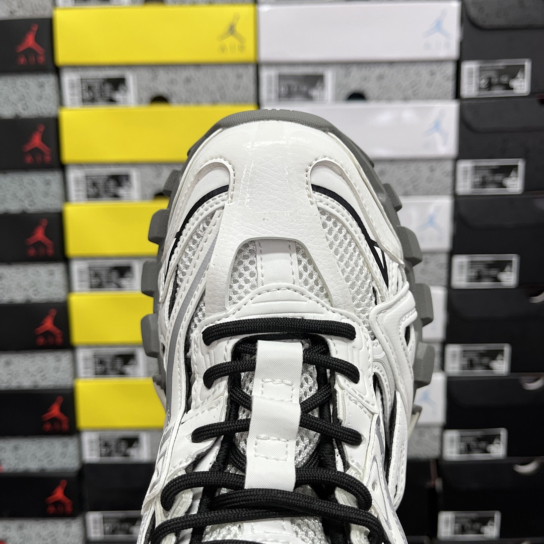 Balenciaga Track 2.0 - Image 73