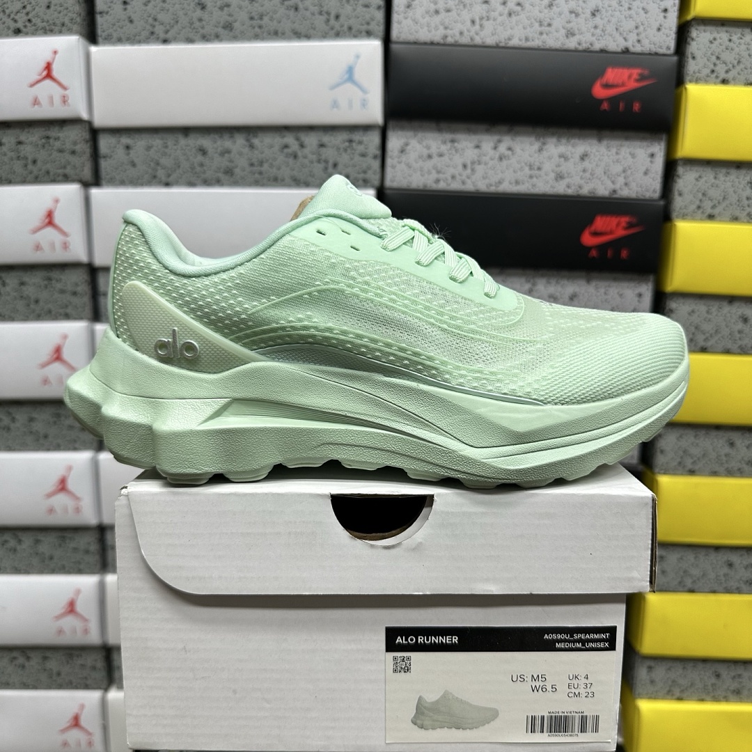 Alo Yoga Rnner A0590U_SPEARMINT