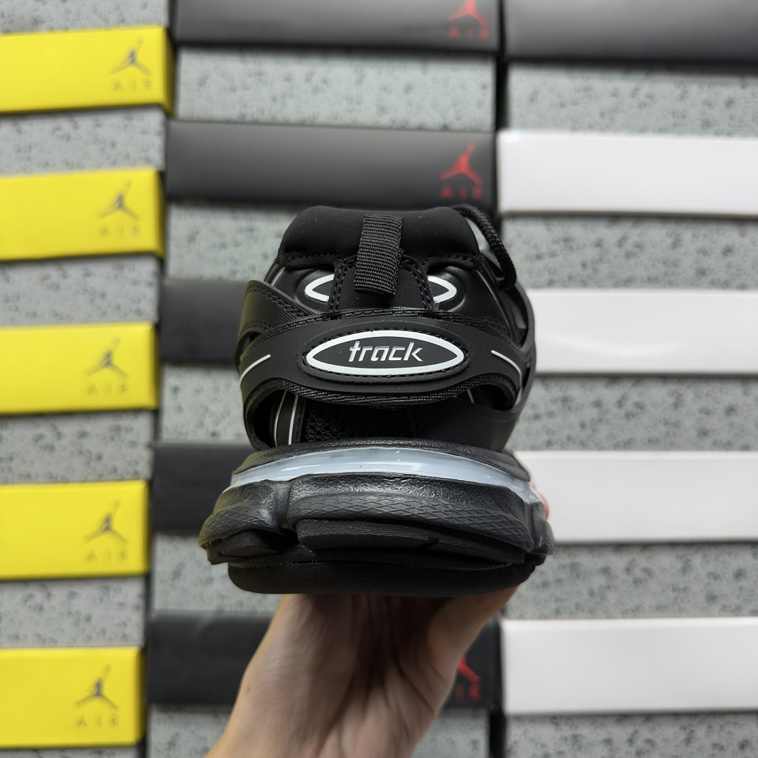 Balenciaga BLCG Track LED 3.0 (Black White) - Image 7