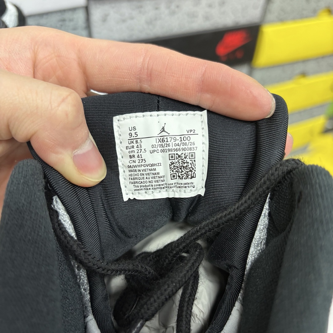 Nike OG Space Jam 9 - Image 8