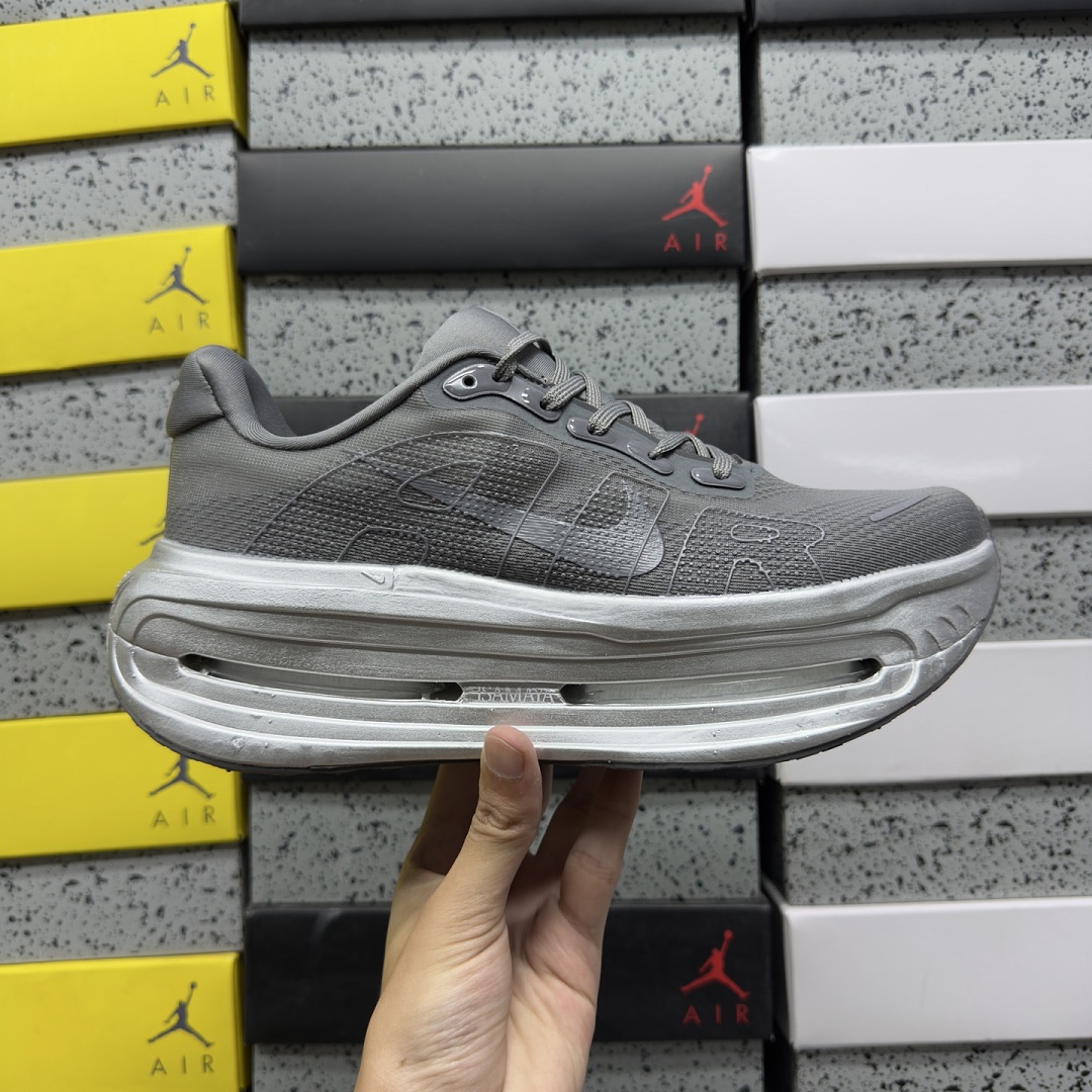 Nike Vomero Premium Isamaya Run Forever - Image 2