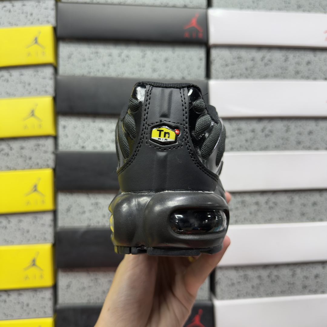 Nike Air Max Plus - Image 7