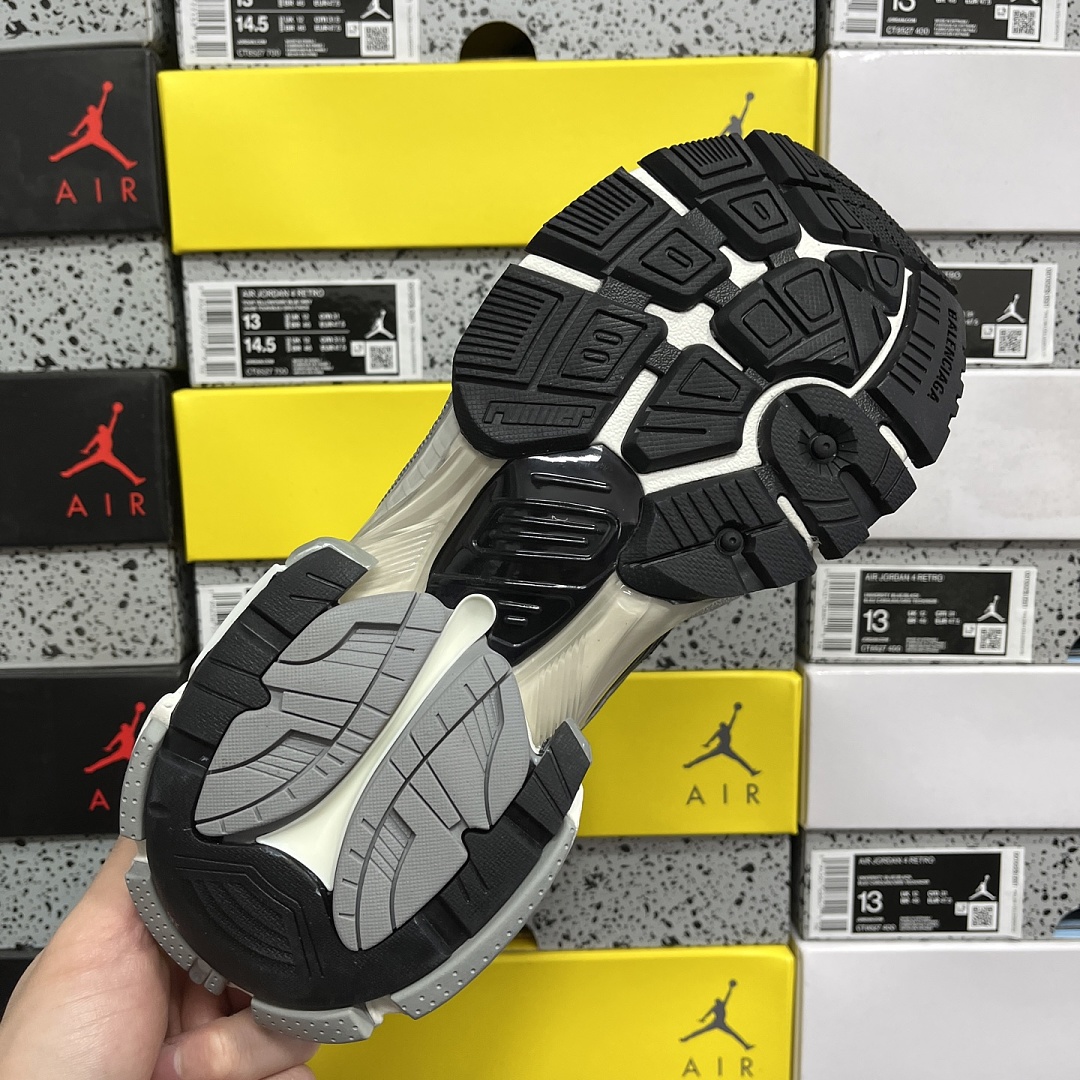 Balenciaga BLCG Runner 7.5 - Image 3