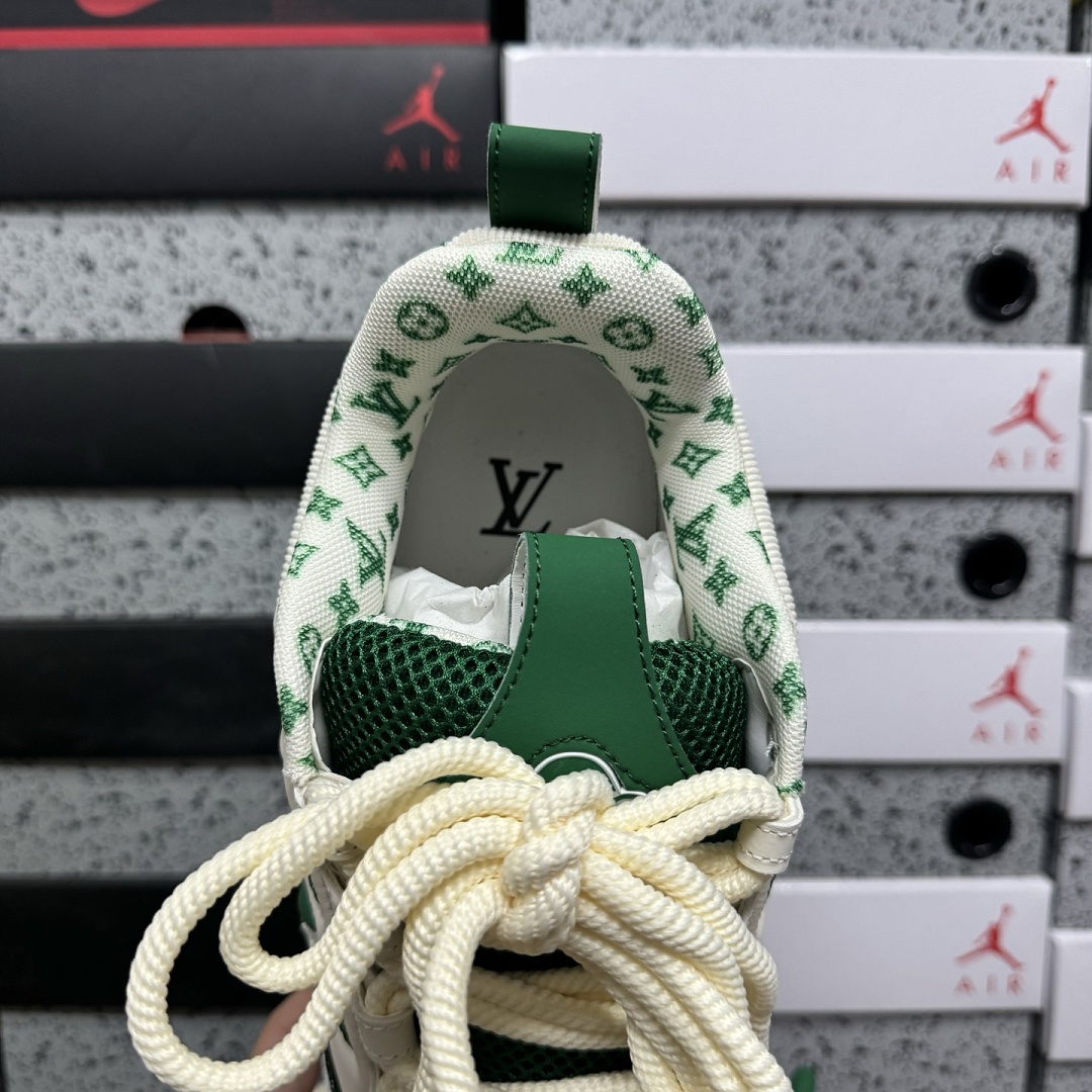 Louis Vuitton Skate Sneaker V3-7 - Image 4