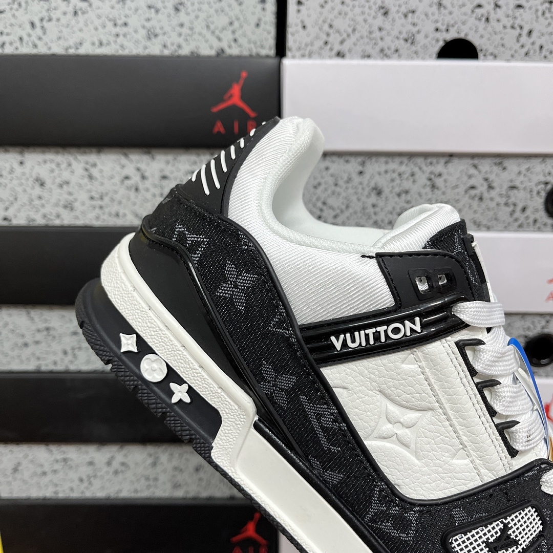 Louis Vuitton Trainer - Image 3