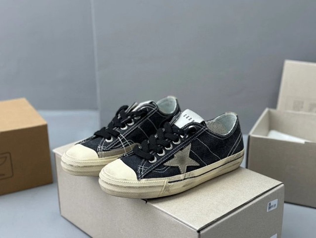 Golden Goose Deluxe Brand Black Canvas - Image 3