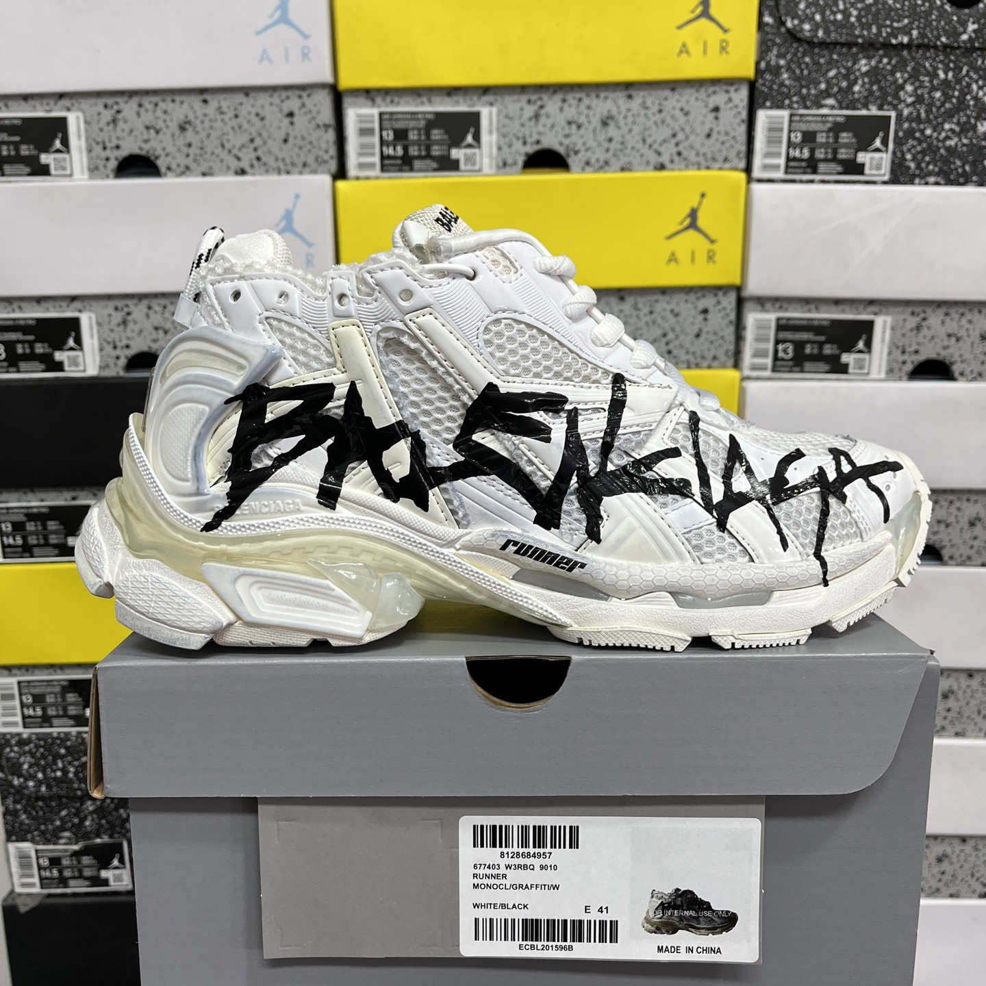 Balenciaga BLCG Runner 7.0 - Image 11
