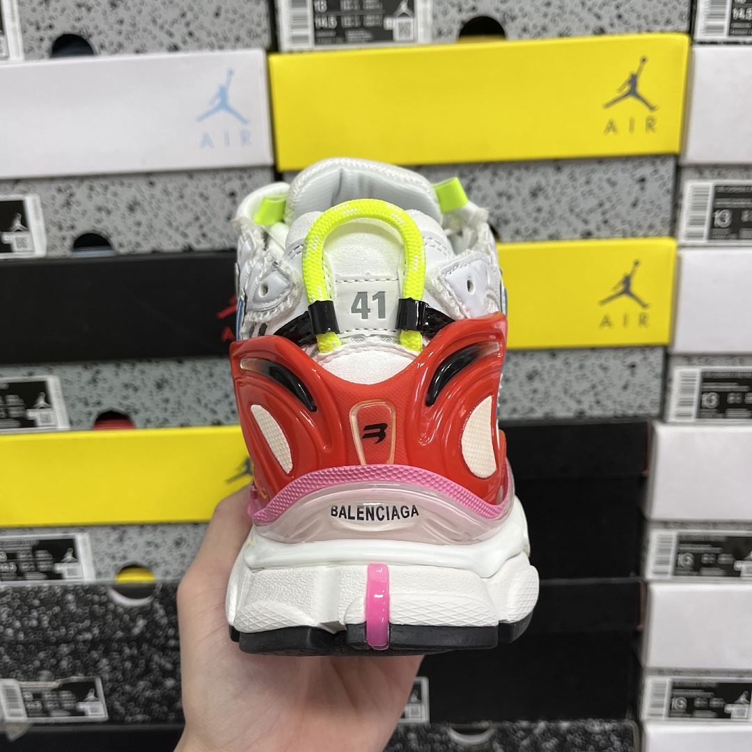 Balenciaga BLCG Runner 7.0 - Image 9