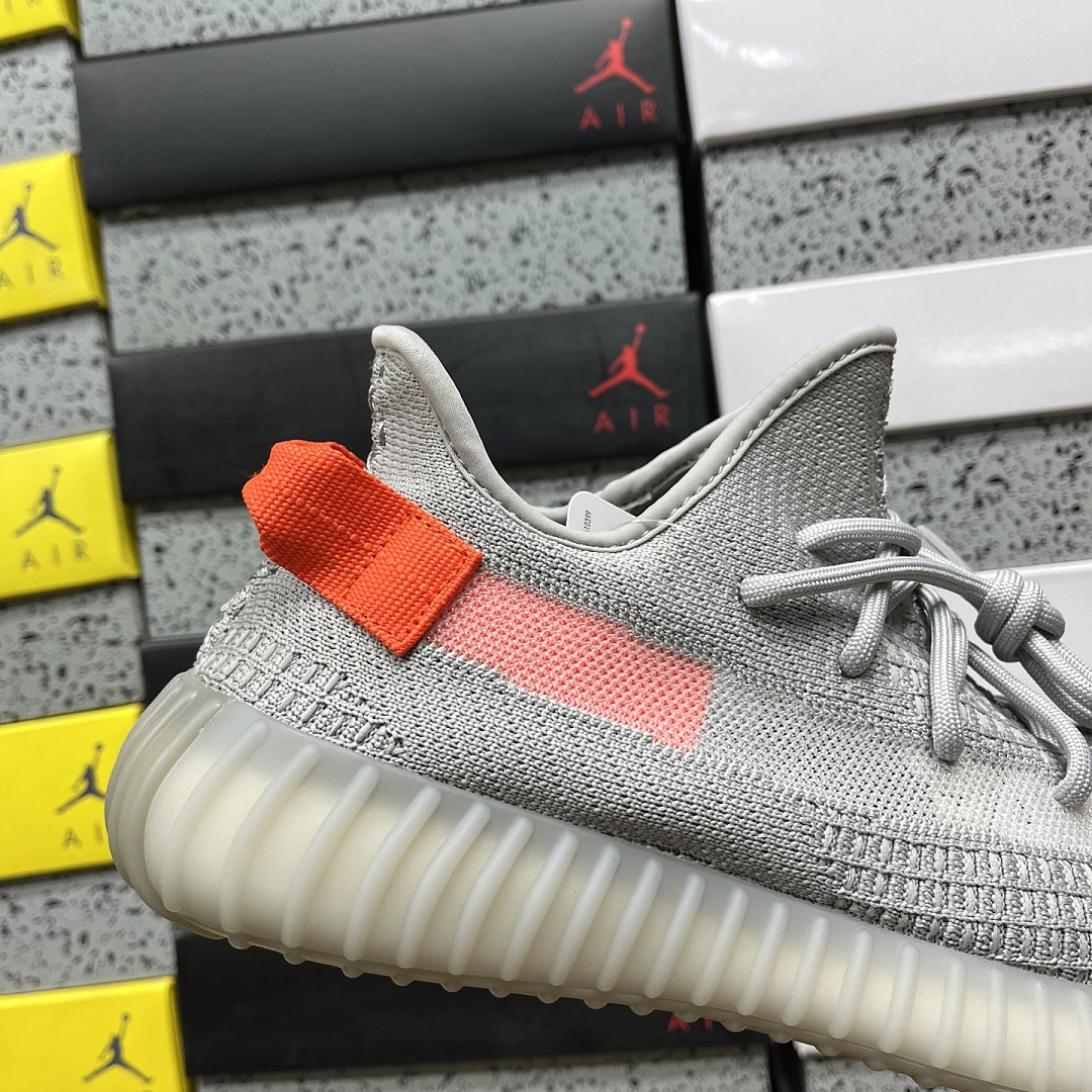 Adidas Yeezy Boost 350 V2 Tail Light - Image 8