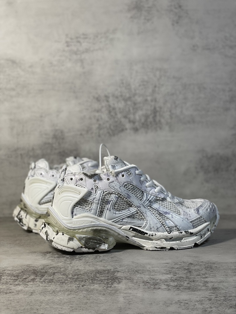 Balenciaga Runner 7.5 - Image 54