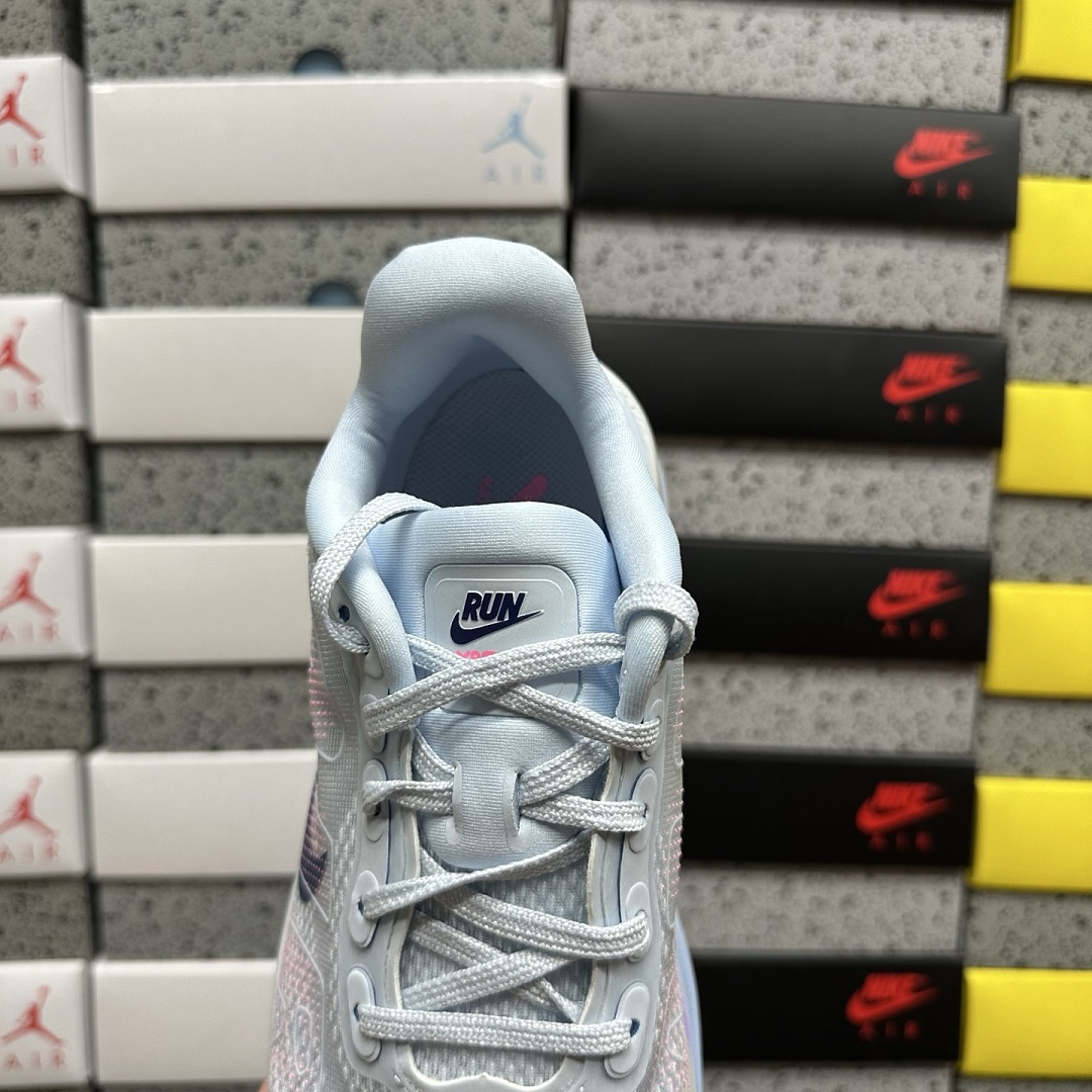 Nike Vomero Premium Blue Tint - Image 10