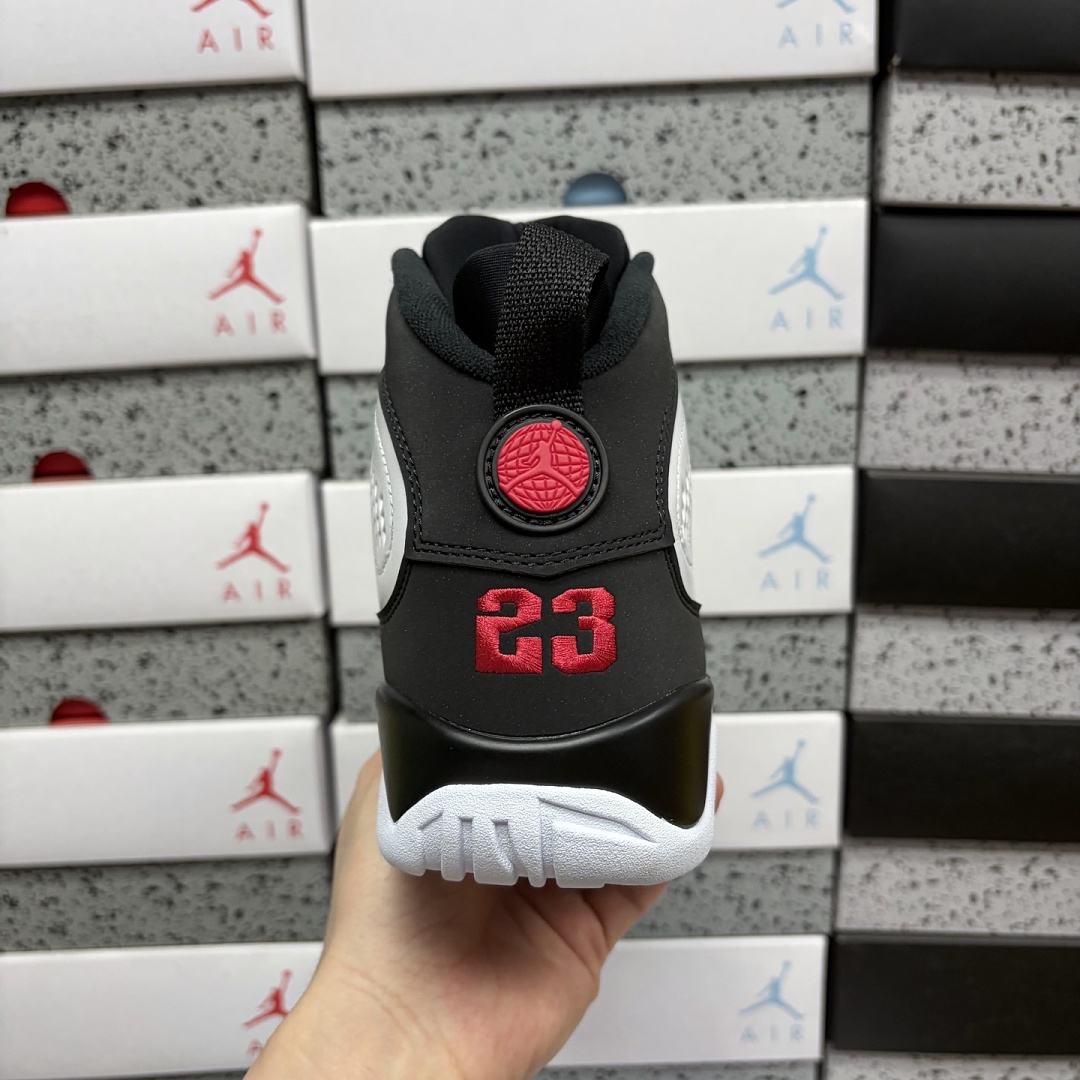 Nike OG Space Jam 9 - Image 7