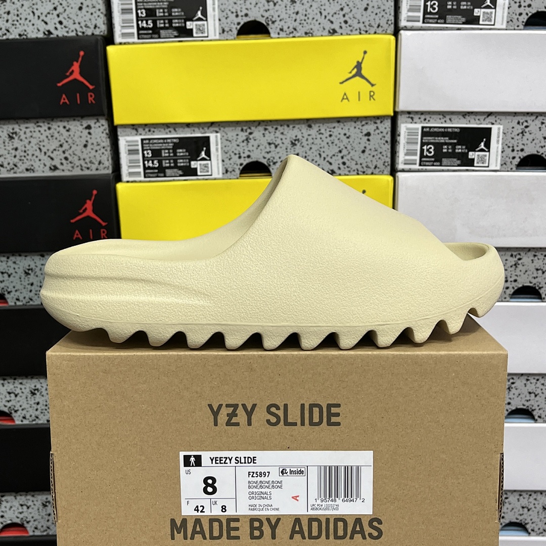 Adidas Kanye West X Yeezy Slide "Resin"