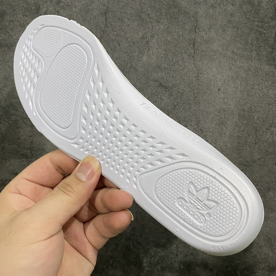 Adidas Yeezy 350 Swamp Translucent Starry - Image 12