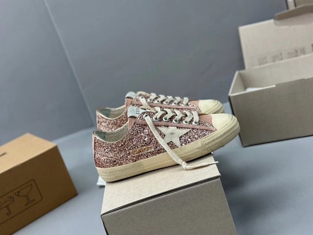 Golden Goose Deluxe Brand - Image 5
