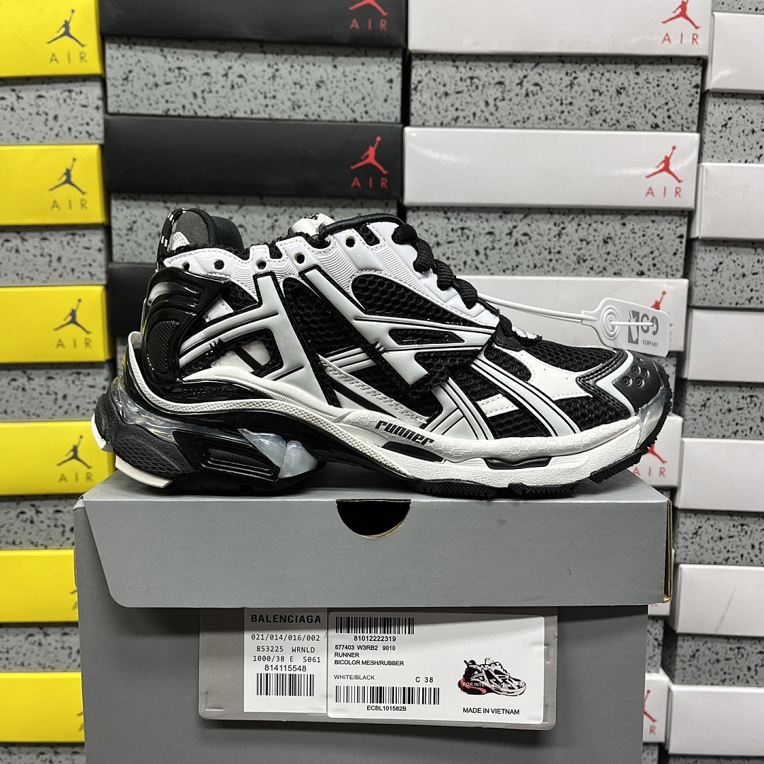 Balenciaga Runner LED 7.0 (Black White)