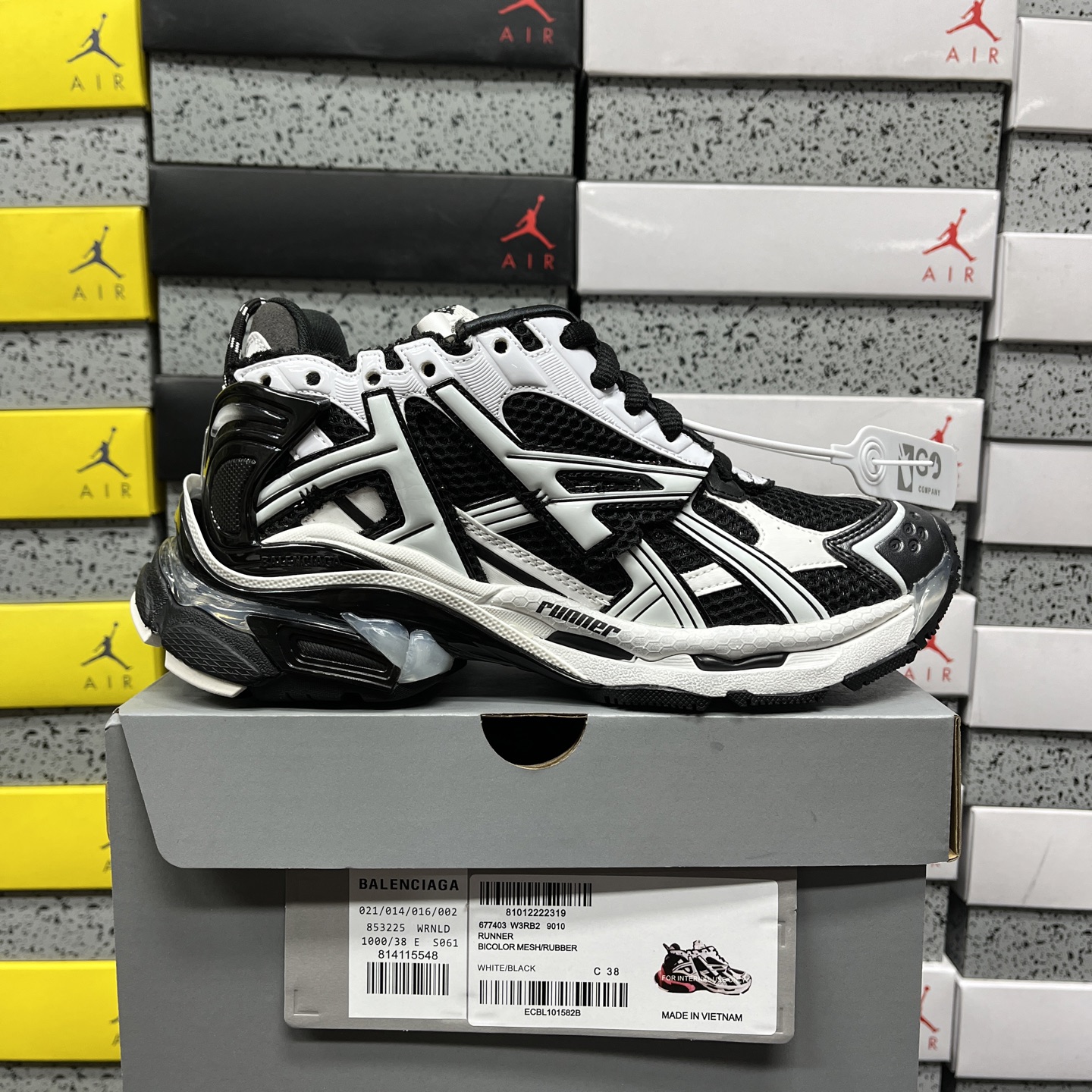 Balenciaga Runner LED 7.0 (Black White) - Image 11