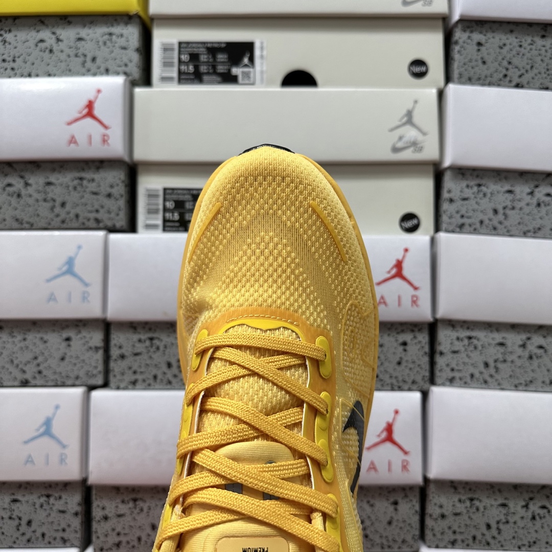 Nike Vomero Premium HQ2050-012 - Image 3