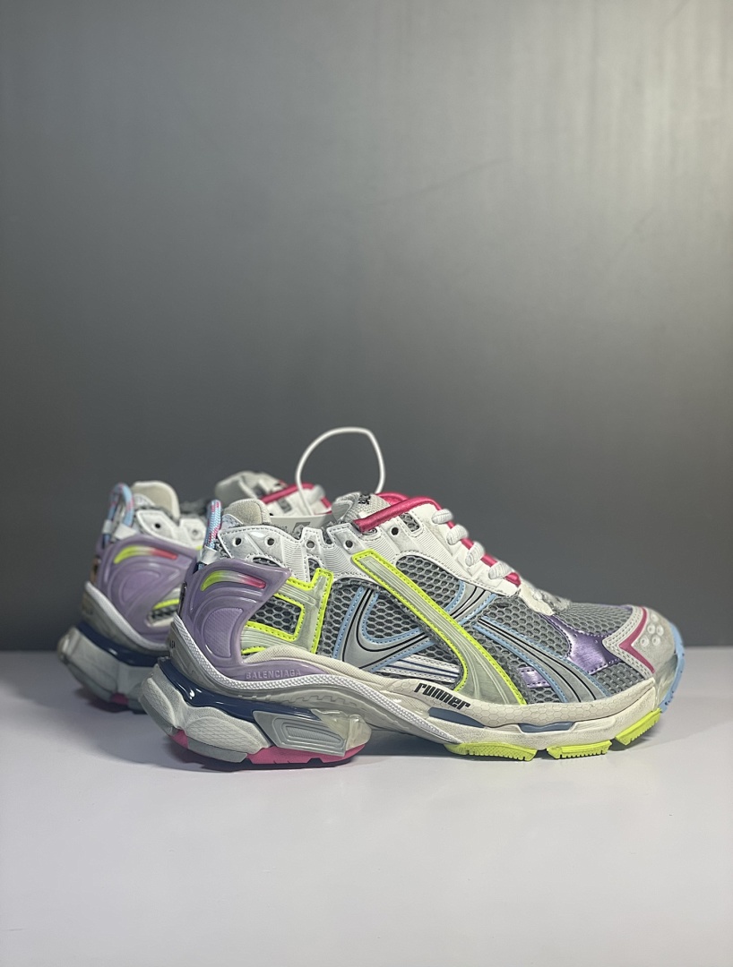 Balenciaga Runner 7.5 - Image 16