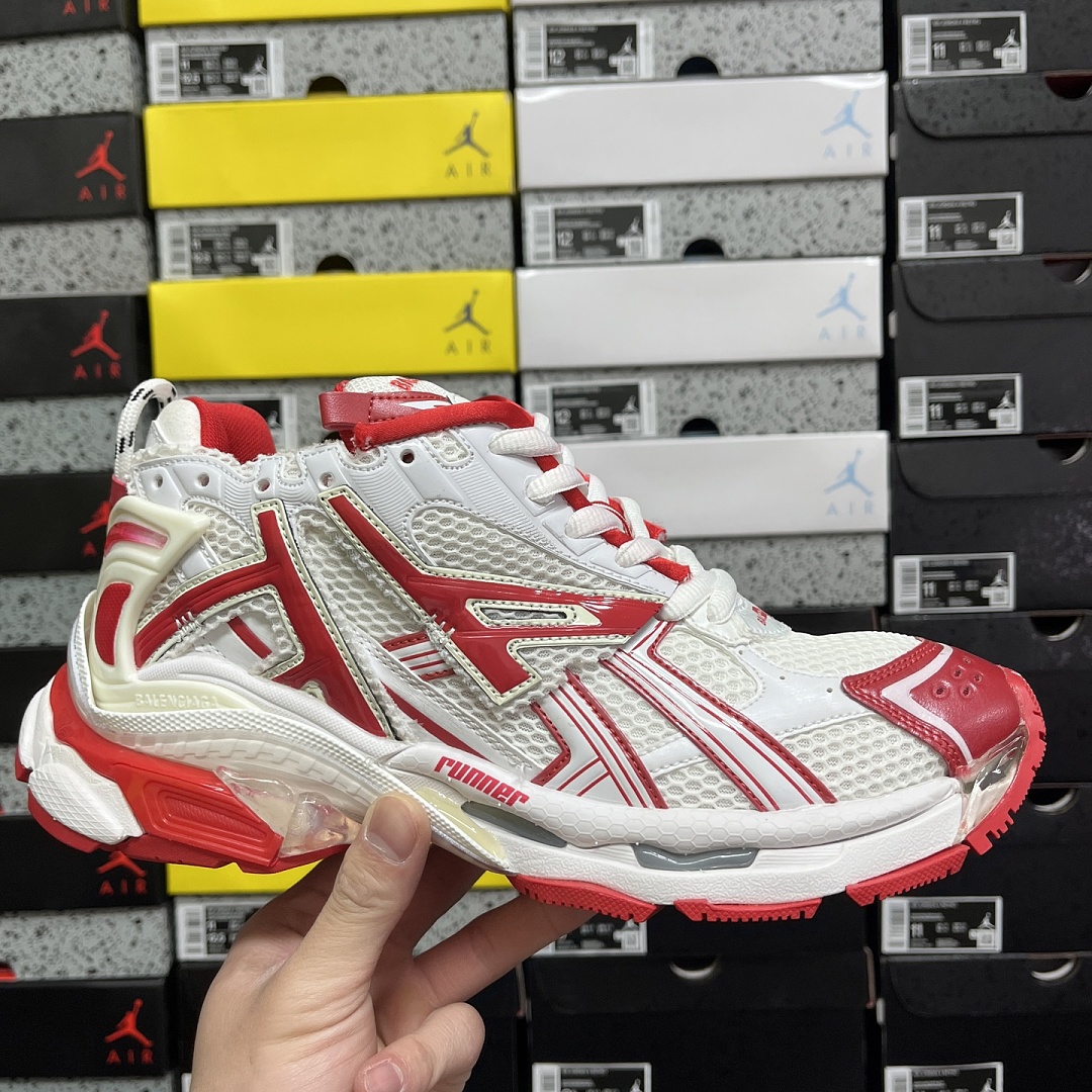 Balenciaga BLCG Runner 7.0 - Image 10