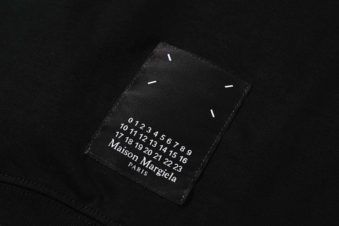 On Running 118 Maison Margiela MM6 LOGO Print Short Sleeve T White Black 46 48 50 52 3430# - Image 13