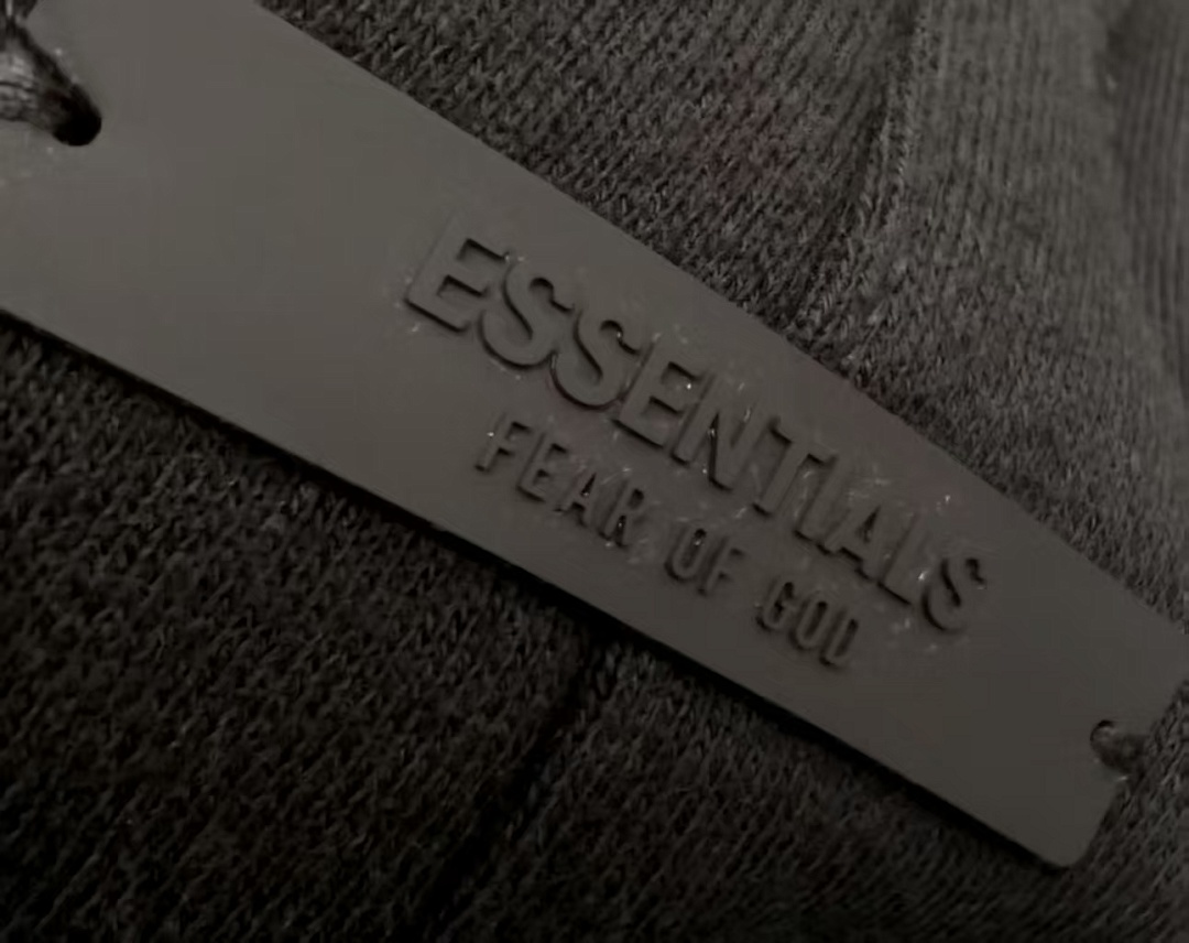 Essentials 228 Ess X Collab FW25 Gum : Light Mist Grey Black S-XL - Image 12