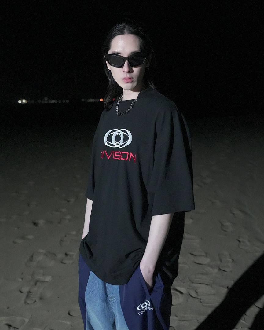 On Running 108 CIVISION By CSC Embroidered LOGO Label Short Sleeve T Black White 1 2 3 3407# - Image 45