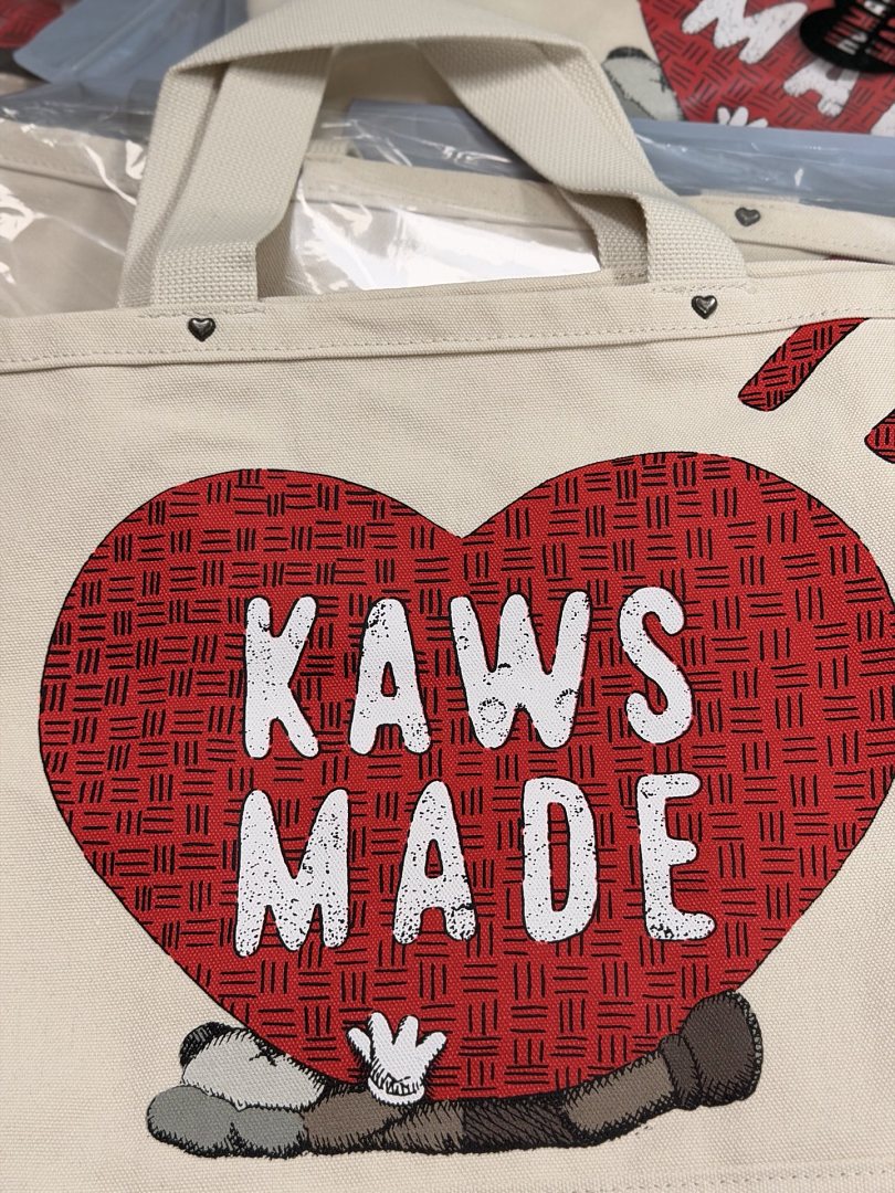 Human Made 238 Kaws X HUMAN MADE TOTE BAG New Limited Exclusive Collab Canvas Size: 52X36X15Cm - Image 2
