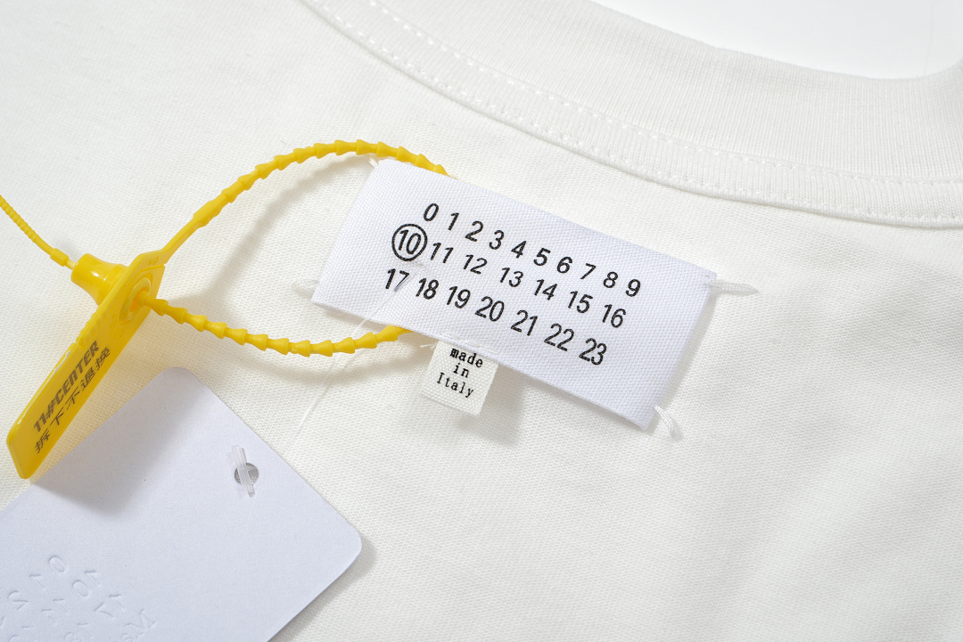 On Running 108 New Vogue × MM6 Maison Margiela LOGO Print Short Sleeve T Black White 46 48 50 52 3966# - Image 27