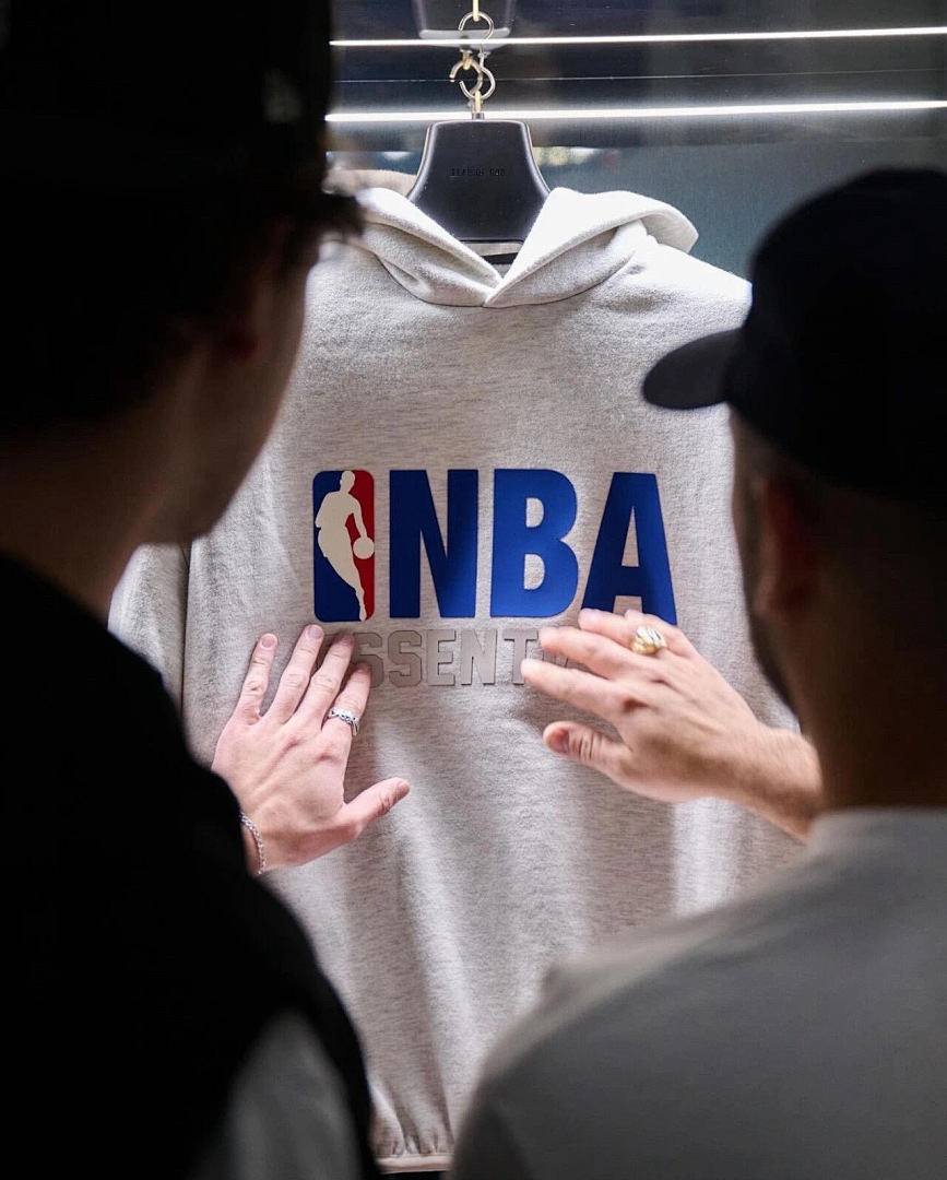 Essentials 238 Ess X Collab FW25 NBA Hoodie Logo Velvet Print Black Light Mist Grey : SM L - Image 27