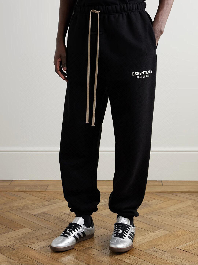 Essentials 178 Ess FALL24 HOLIDAY Fleece EssentialSweatpant Print Lace Up Velvet : Dark Mist Grey Light Black Desert Gold Brown :S-XL - Image 32