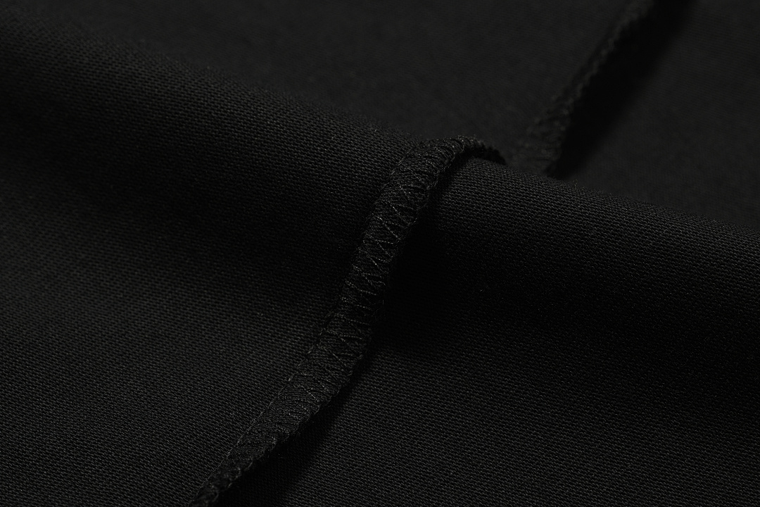 On Running 118 M6 Embroidered Short Sleeve T Black White 46 48 50 52 8087# - Image 17