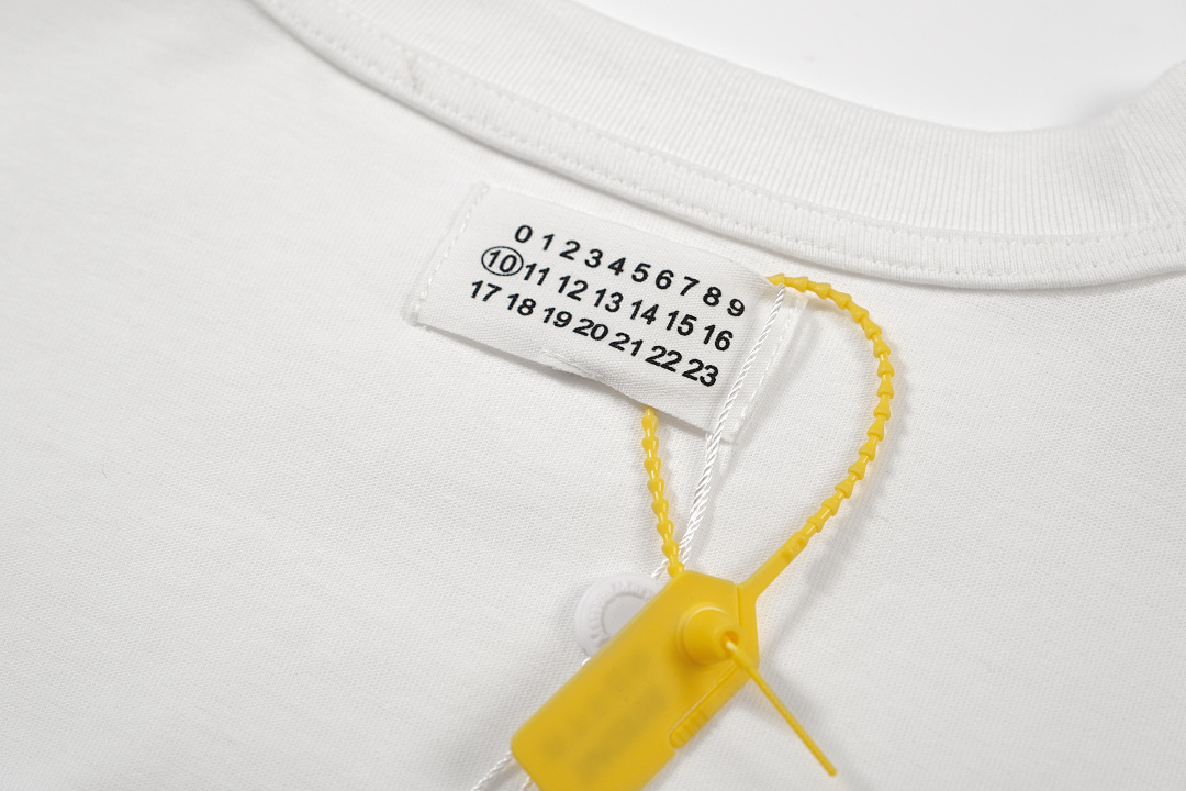 On Running 118 Maison Margiela MM6 LOGO Print Short Sleeve T White Black 46 48 50 52 3430# - Image 33