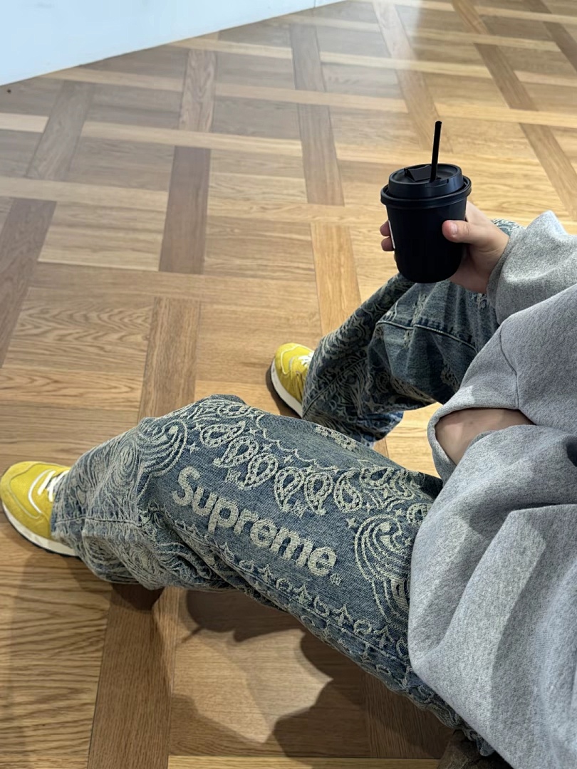 Supreme 498 SS25 BANDANA JACQUARD BAGGY JEAN Floral Fruit (Black) - Image 34