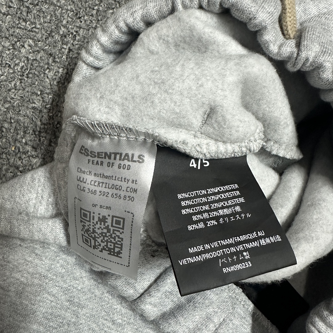 Essentials 158 Kids Ess FALL24 HOLIDAY Gum Velvet : Dark Mist Grey Light Black Desert Gold Brown 4/5 6/7 8 10 12 14/16 - Image 11
